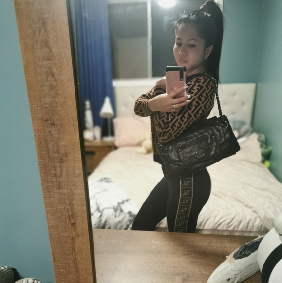 100% Authentic Chanel Grazed Caviar Pocket In The City Shoulder Bag  Brown - Picture 4 of 16